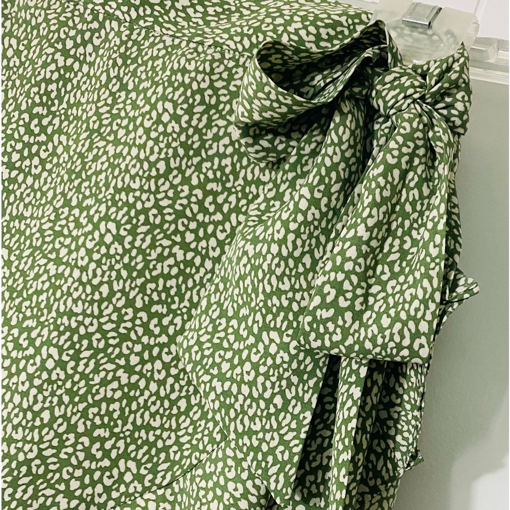 Gee Gee green/ecru skort.